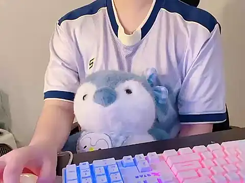 Miacandy23 - playing with a dildo