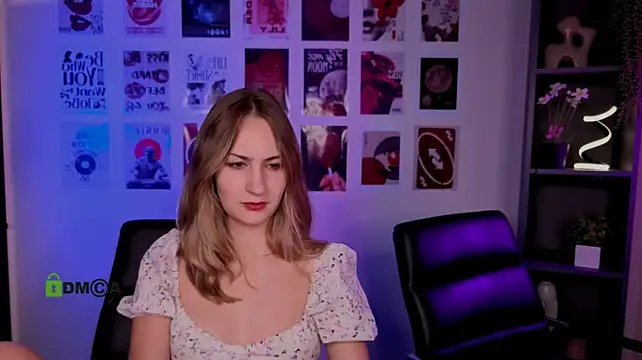 So_hot_rosalie - show tits 1 girl