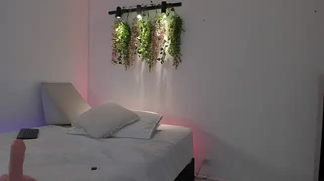 Jessica_Herrera_ - Play with Jessi's nipples