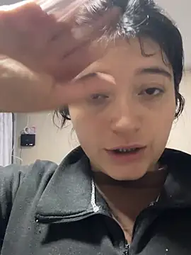 Karina_Leon