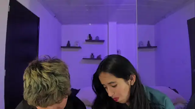 Andy_and_amber - Tongue kiss