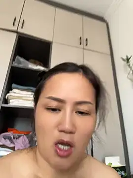 Amy1688 - 脱内裤直播一分钟