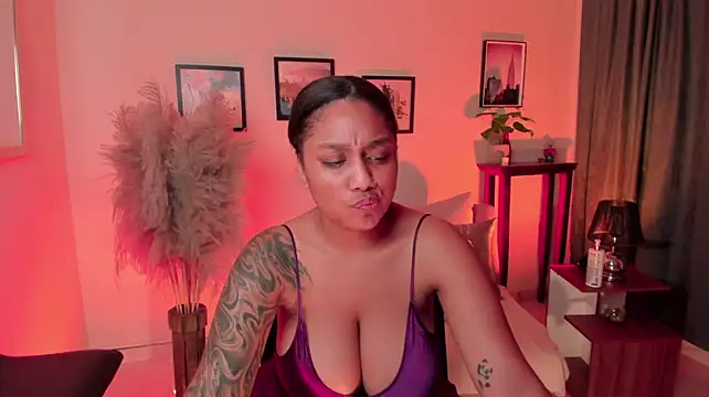 MilaBrownn - Spank ass x5 🍑