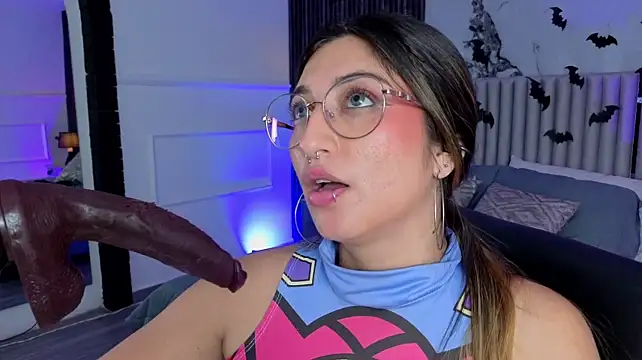 Gabrielakassi - Show boobs + milk bubbles