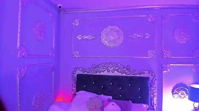 Amber_Laurentt - Bounce my ass with milk