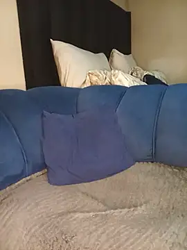 BOTTYANGELxx1 - SPREAD PUSSY IN DOGGY