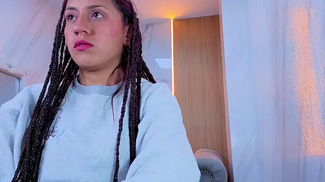 Lola_roses_tf - TWERK + SHOW OIL ASS WITHOUT PANTI