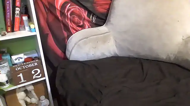 AverageRose - RUB EXPOSED PUSSY 3 MINS