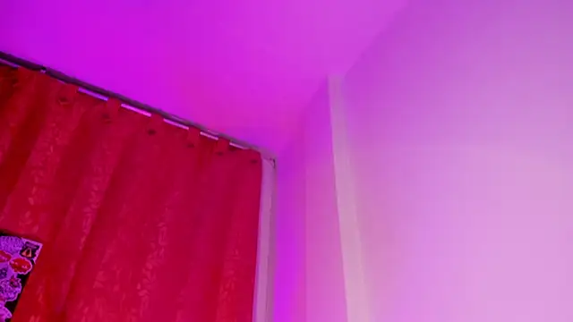 Spicy_val - mmmmm sexy oil in my body