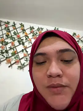 Sweetmuslim01 - 4 fingers in my pussy sofia 🥵🥛