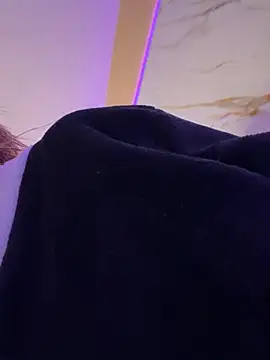 Samantha_fenix - Do you want her to suck them for me?