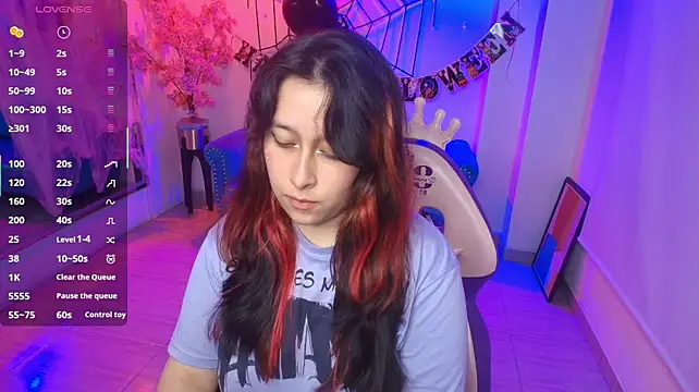 Tarly_matches - completely naked for 5 min 😈