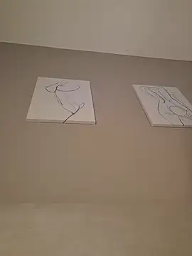 Isa_1207 - play and wet my pussy