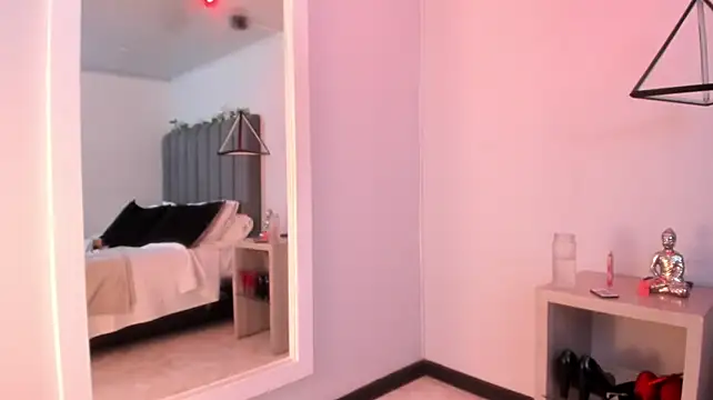 Naomi___x - 🍑 SPREAD WITH 2 HANDS + FINGER TEASE