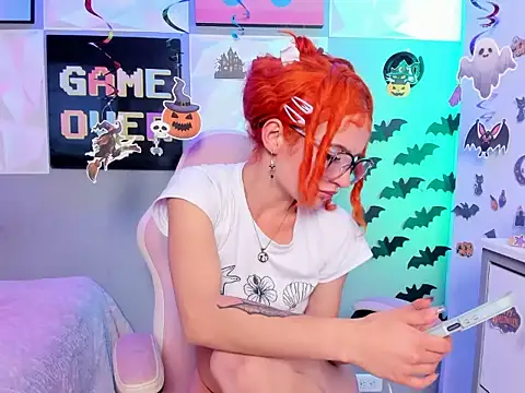 AdelaineBest - Spank Ass + Twerk