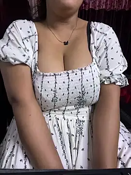 DarlingRuby - 10 Seconds Bra Drop:movingboobs:
