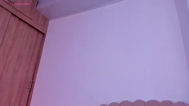 Caroliinna_ - Spanks Ass Till Red