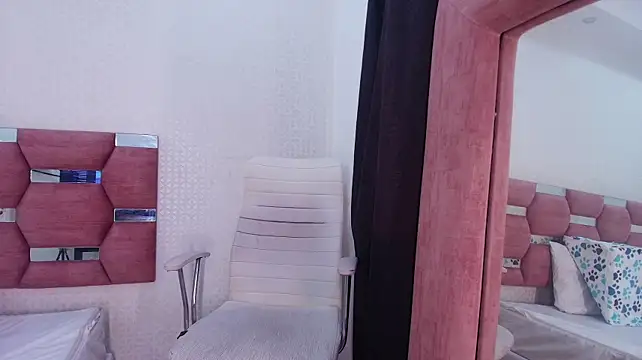 Mia_celestee