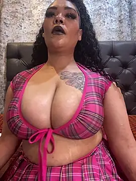 SEXYPRADAxx11 - Lush in ass 💦💦
