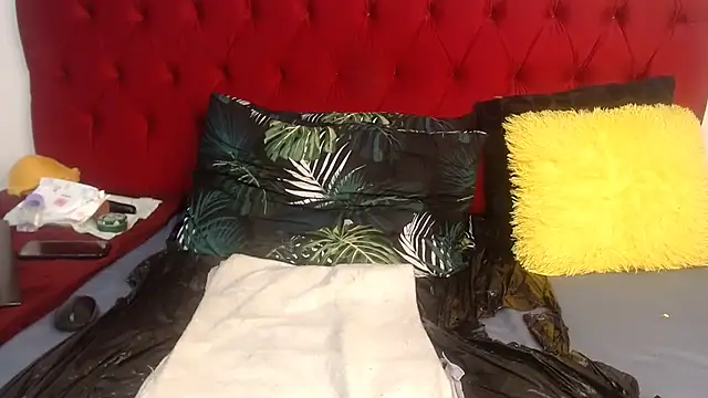 CurvyQueenx2 - MAKE IT 💦 💦 💦 PAPI