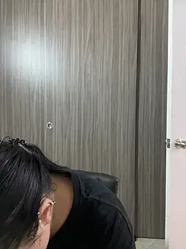Alissonfernandez_ - Nana gets stuck in the pussy shh😈😈