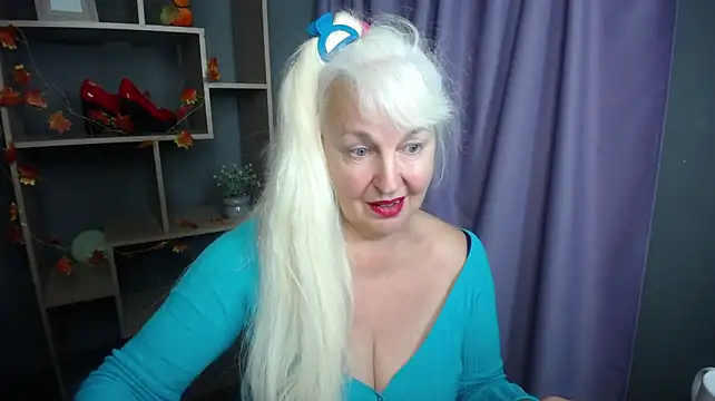 BlondyLeeBest - gold earrings
