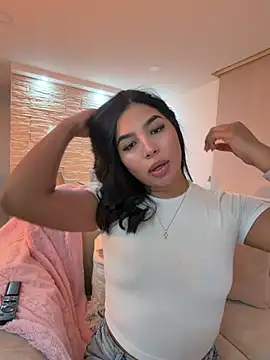 CharlotteGraay - Squats in ur face without undies🔥