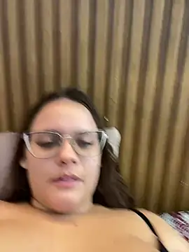 Laryssinha_69 - Boquete molhado por 3 minutos