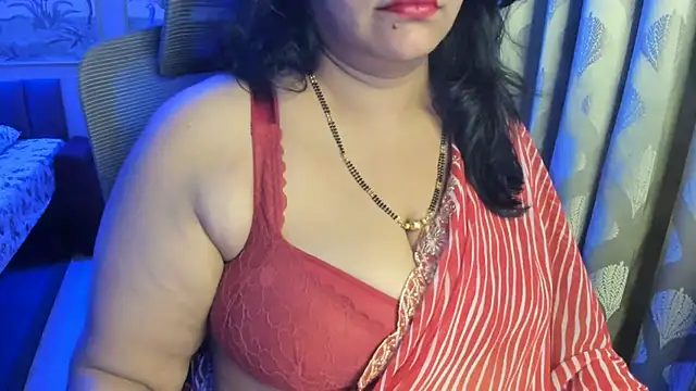 Tarivishu11 - french kiss with open boob