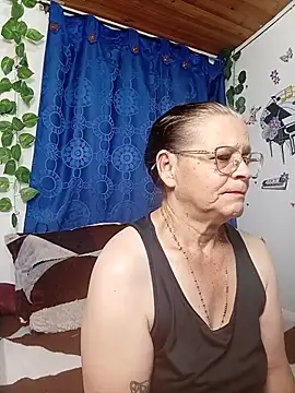 Katrinna_ - Show boobs + toy control 2 min