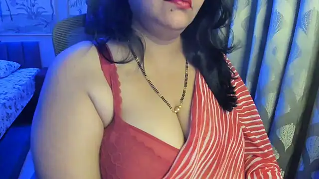 Tarivishu11 - french kiss with open boob