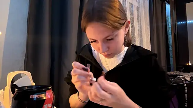 LexieParmele - Eye contact