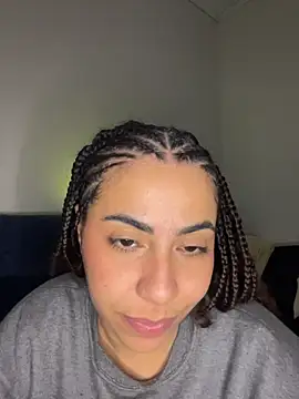 A_maddy - Siririca na cozinha