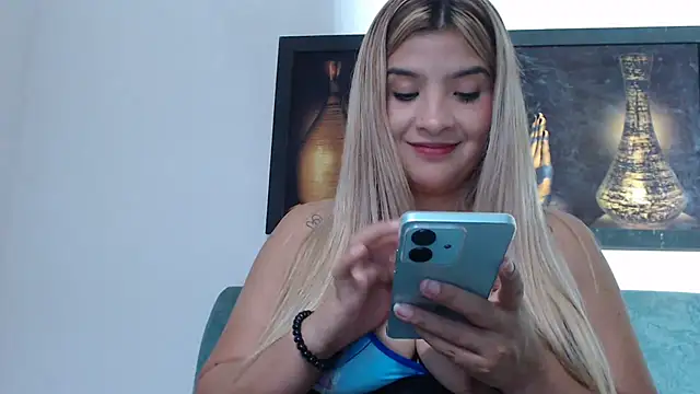 Kittyzevee_ - finger ass