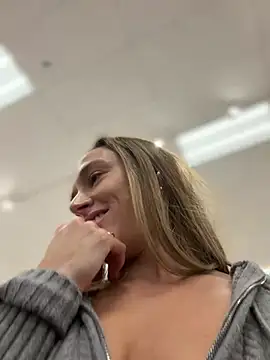 Lunagirl13 - Get naked in the backseat 😈🤭😻