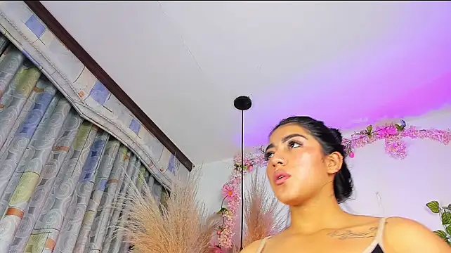 Quiinn_bx - ❤️💕TEASE MY ALL BODY NAKED 🌸❤️