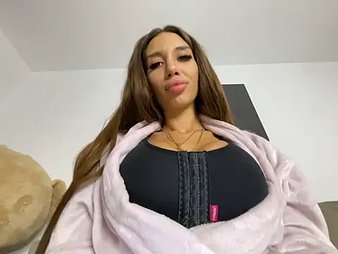 BlueEyes_BB - Topless 5 min