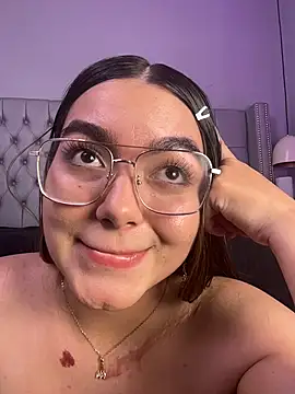 Juli_saenz_ - PUSSY CLOSE UP / WET & HOT FINGERING 🥵