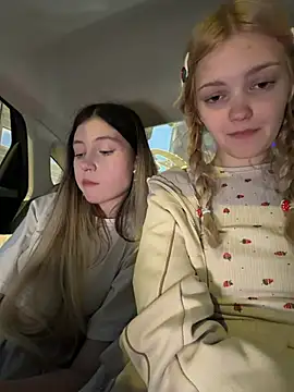 Elsawhere - Nancy squeeze boobies in top!