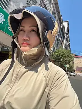 Amy1688 - 脱内裤直播一分钟