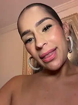 Mau_White - MAKE ME HORNY GLT 4PHOTOS PUSSY