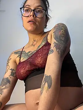 Esmeralda_hairy - Blowjob show