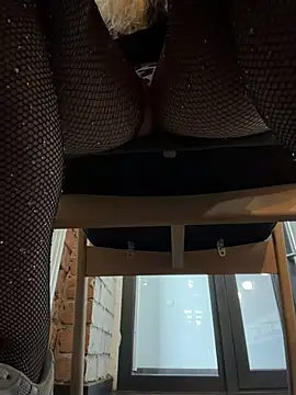 AdelRich - Show tits in cafe