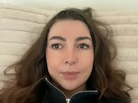 Cassieuncut - Keep top off 20 mins 🔥