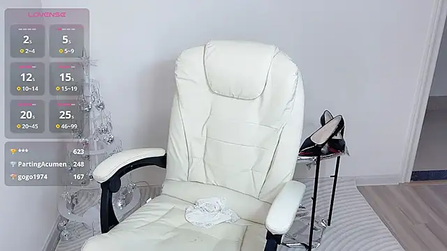Fiona_999 - 新人莫妮卡上下粉胸大屁股翘喜欢被调教