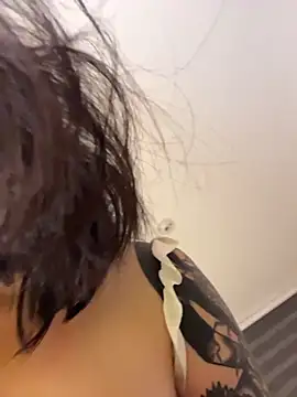 Evelynrosess1 - “Sexy blowjob with saliva + tits out”