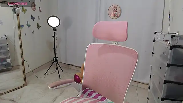 Hanna_latinaa - spank ass