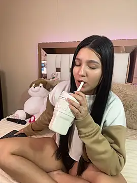 Camila_sanchez25 - Montar torso 🥵🙈🤤🍑
