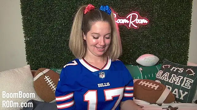 Boomboomr00m - Moaning Monday Pussy Play 😝