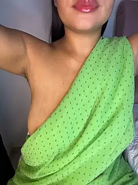Shara_queen1 - 2 fingers in my pussy